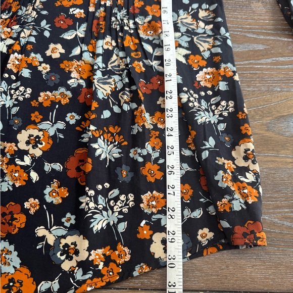 NWT 𝘾𝙧𝙖𝙘𝙠𝙚𝙧 𝘽𝙖𝙧𝙧𝙚𝙡 Floral Top Size Large - Picture 12 of 16